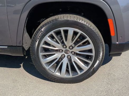 New 2024 Jeep Grand Wagoneer Series III AWD/4WD image 12