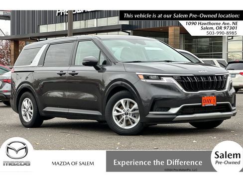 Used 2024 Kia Carnival LX image 1