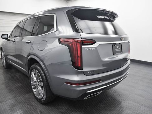 Used 2022 Cadillac XT6 Premium Luxury image 5