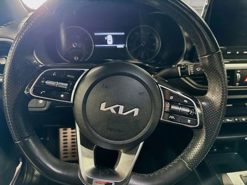 Used 2023 Kia Forte GT-Line w/ GT-Line Premium Package image 18