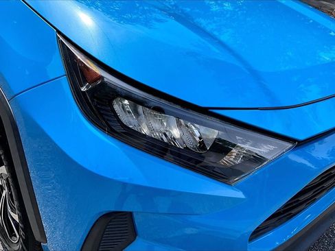 Used 2021 Toyota RAV4 LE FWD image 33