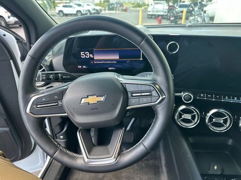 Used 2024 Chevrolet Blazer EV LT AWD/4WD image 12