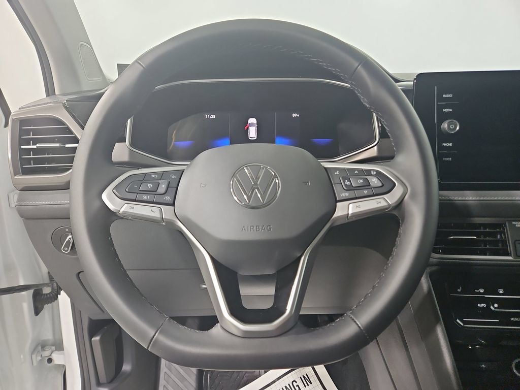 Certified 2026 Volkswagen Taos SE AWD/4WD image 14