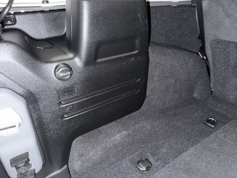 Used 2020 Jeep Wrangler Unlimited Sahara image 19