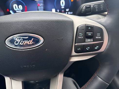 Certified 2025 Ford Explorer Active w/ Active Comfort Package image 42