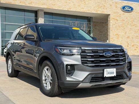 New 2026 Ford Explorer Active w/ Active Comfort Package RWD image 18