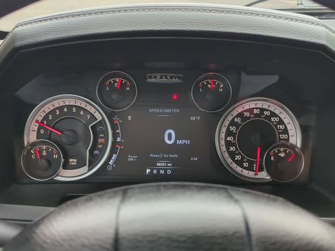 Used 2018 RAM 1500 Laramie w/ Convenience Group AWD/4WD image 17