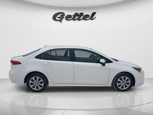 Used 2025 Toyota Corolla LE FWD image 4