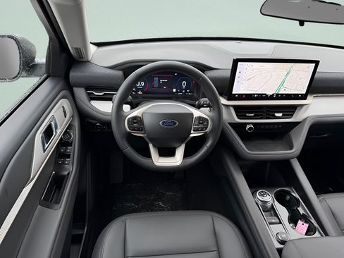 New 2026 Ford Explorer Active w/ Active Comfort Package AWD/4WD image 8