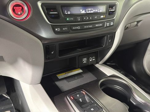 Used 2021 Honda Pilot Special Edition image 24