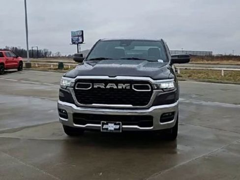 Used 2025 RAM 1500 Big Horn AWD/4WD image 3