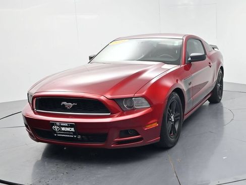 Used 2014 Ford Mustang Coupe RWD image 3