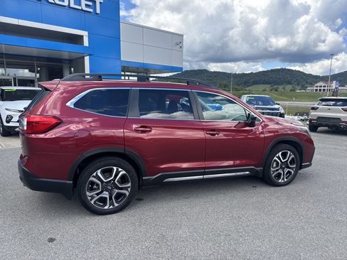 Used 2024 Subaru Ascent Limited w/ Technology Package image 3