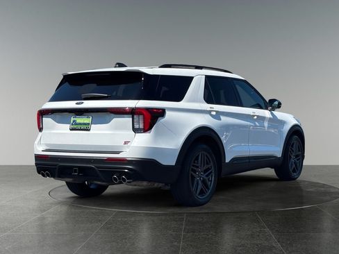 Used 2025 Ford Explorer ST AWD/4WD image 9