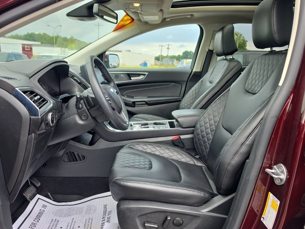 Used 2024 Ford Edge Titanium w/ Equipment Group 301A AWD/4WD image 16