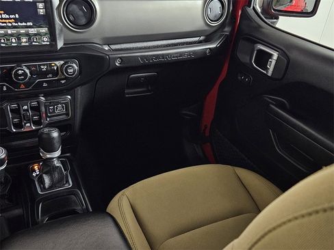 Used 2021 Jeep Wrangler Unlimited Sport image 8