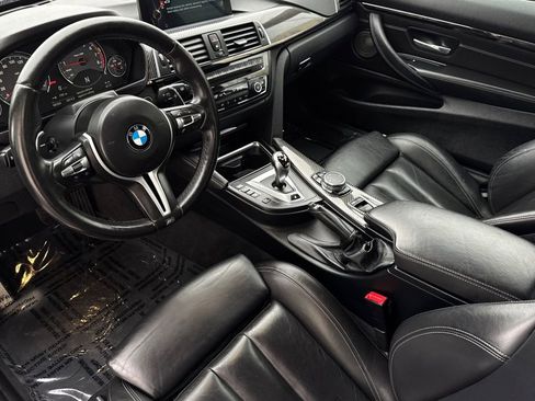 Used 2016 BMW M4 Convertible image 14