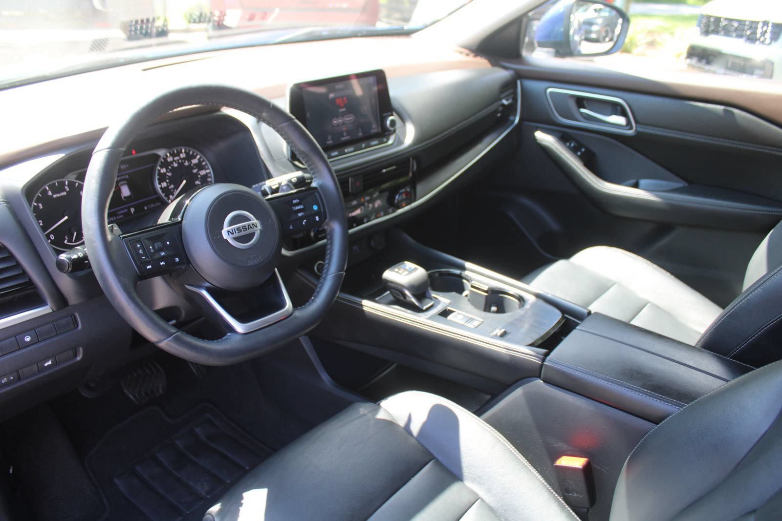 Used 2021 Nissan Rogue SL FWD image 23