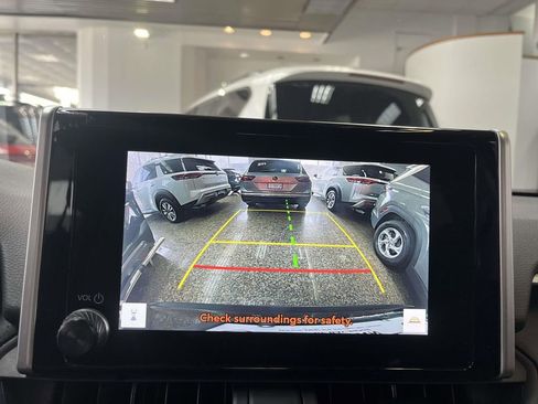 Used 2024 Toyota RAV4 XLE image 19