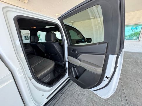 Used 2023 Chevrolet Colorado ZR2 w/ ZR2 Convenience Package III AWD/4WD image 24