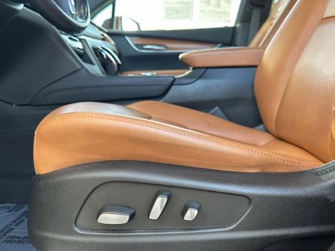 Used 2022 Cadillac XT5 Premium Luxury image 13