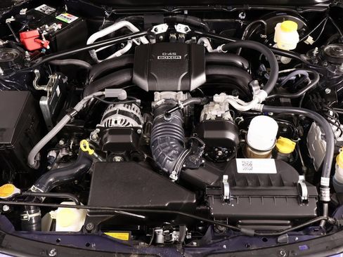 Used 2023 Toyota GR86 Premium w/ ALL Weather Mat Package (TMS) image 18