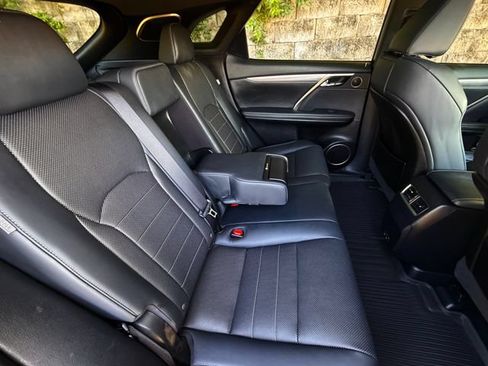 Certified 2022 Lexus RX 350 F Sport w/ Accessory Package AWD/4WD image 32