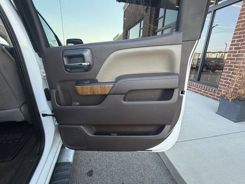 Used 2017 GMC Sierra 1500 SLE w/ SLE Value Package AWD/4WD image 22