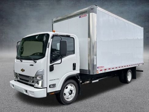 New 2025 Chevrolet Low Cab Forward image 7