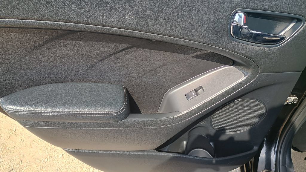 Used 2016 Kia Forte EX FWD image 22