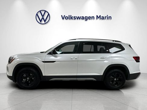 New 2026 Volkswagen Atlas Peak Edition AWD/4WD image 2