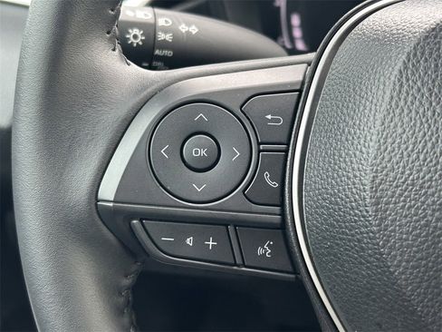 Used 2025 Toyota Corolla SE image 34
