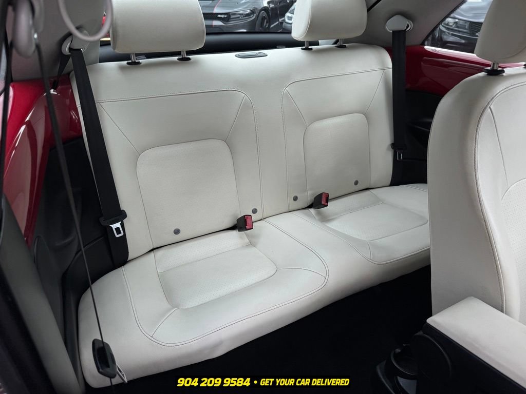 Used 2010 Volkswagen Beetle Coupe FWD image 32