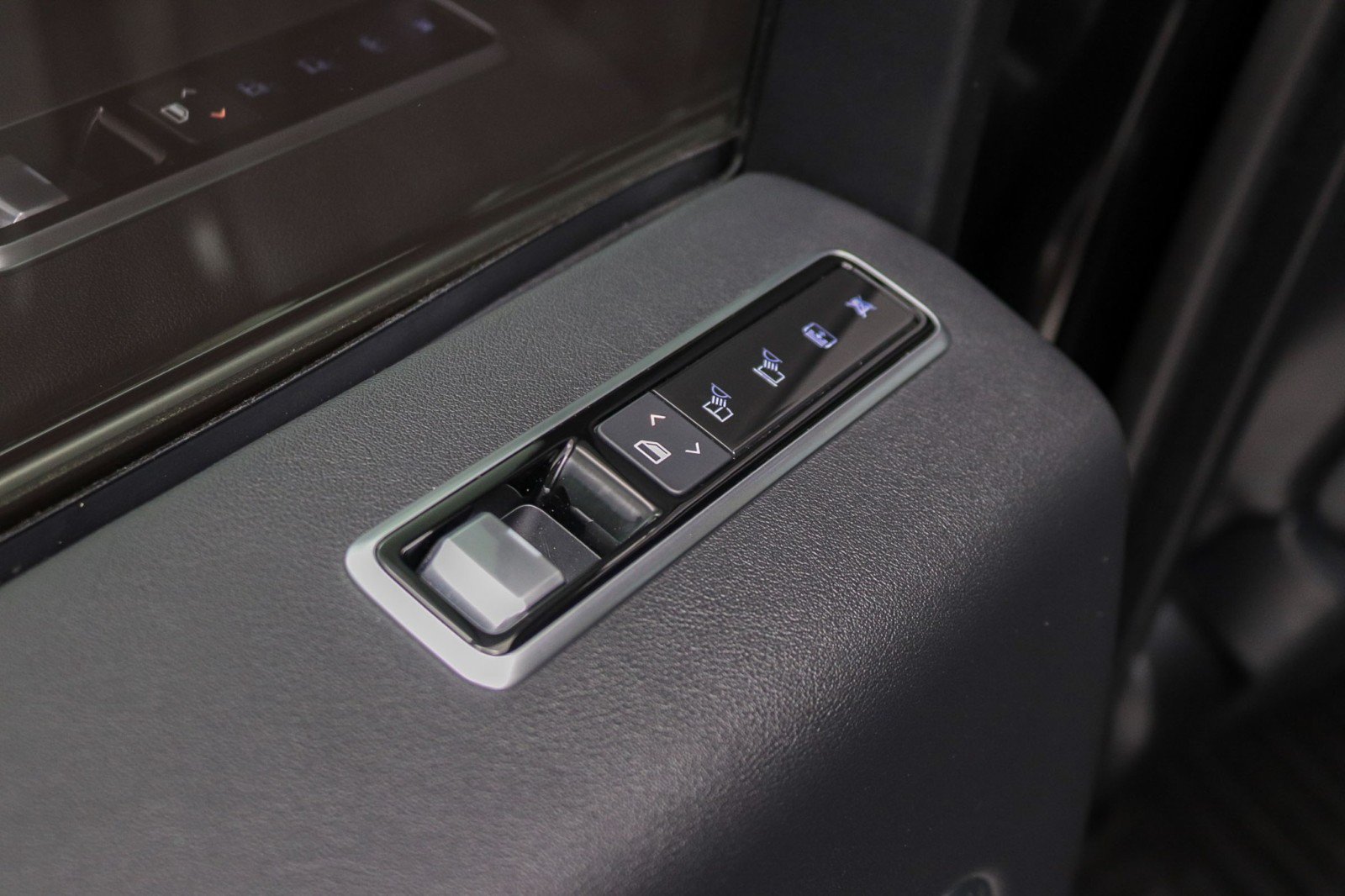 Used 2020 Land Rover Range Rover HSE AWD/4WD image 28