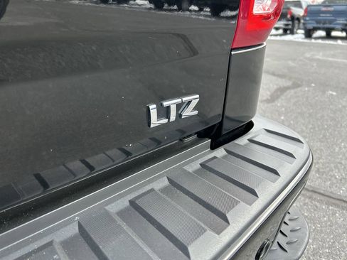 Used 2017 Chevrolet Silverado 1500 LTZ Z71 w/ Midnight Edition image 12