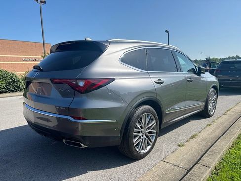 Used 2023 Acura MDX SH-AWD w/ Advance Package image 3