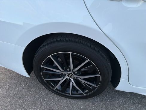 Used 2024 Toyota Camry SE image 38