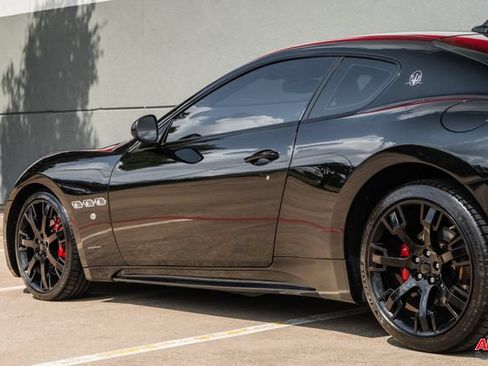 Used 2018 Maserati GranTurismo Sport RWD image 40