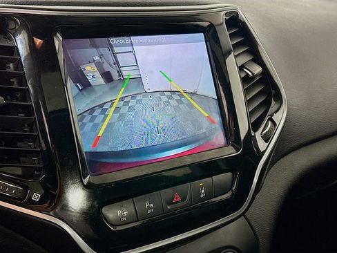 Used 2019 Jeep Cherokee Limited w/ Technology Group AWD/4WD image 20