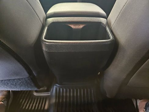 Used 2017 Toyota Tacoma TRD Off-Road w/ Tow Package (A/T) image 19