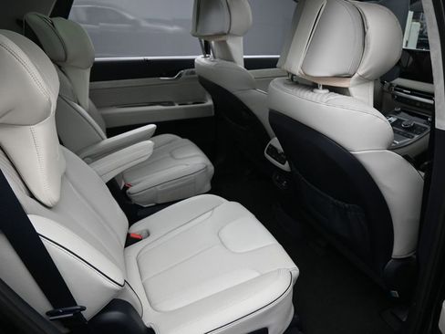 Used 2023 Hyundai Palisade Calligraphy w/ Cargo Package image 33