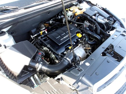 Used 2015 Chevrolet Cruze LT image 20