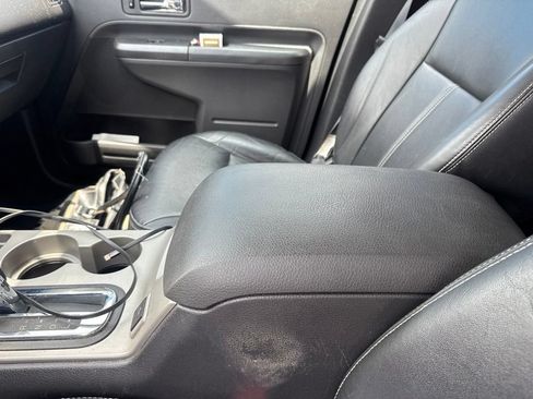 Used 2010 Ford Edge SEL FWD image 19