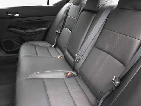 Used 2024 Nissan Altima 2.5 SR w/ SR Premium Package FWD image 11