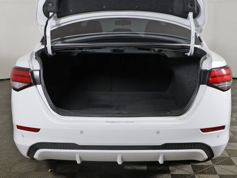 Used 2023 Nissan Sentra SV w/ SV Premium Package image 15