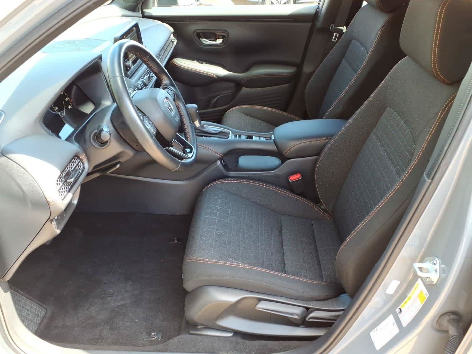 Used 2025 Honda HR-V Sport image 14