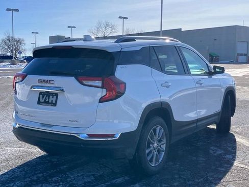 Used 2024 GMC Terrain SLT AWD/4WD image 26