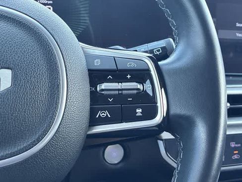 Used 2024 Kia Sorento S FWD image 25
