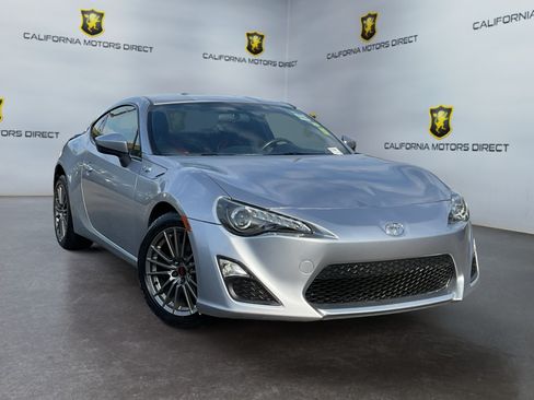 Used 2015 Scion FR-S RWD image 3