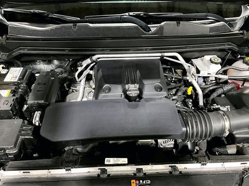 Certified 2024 Chevrolet Colorado Trail Boss w/ Technology Package image 29